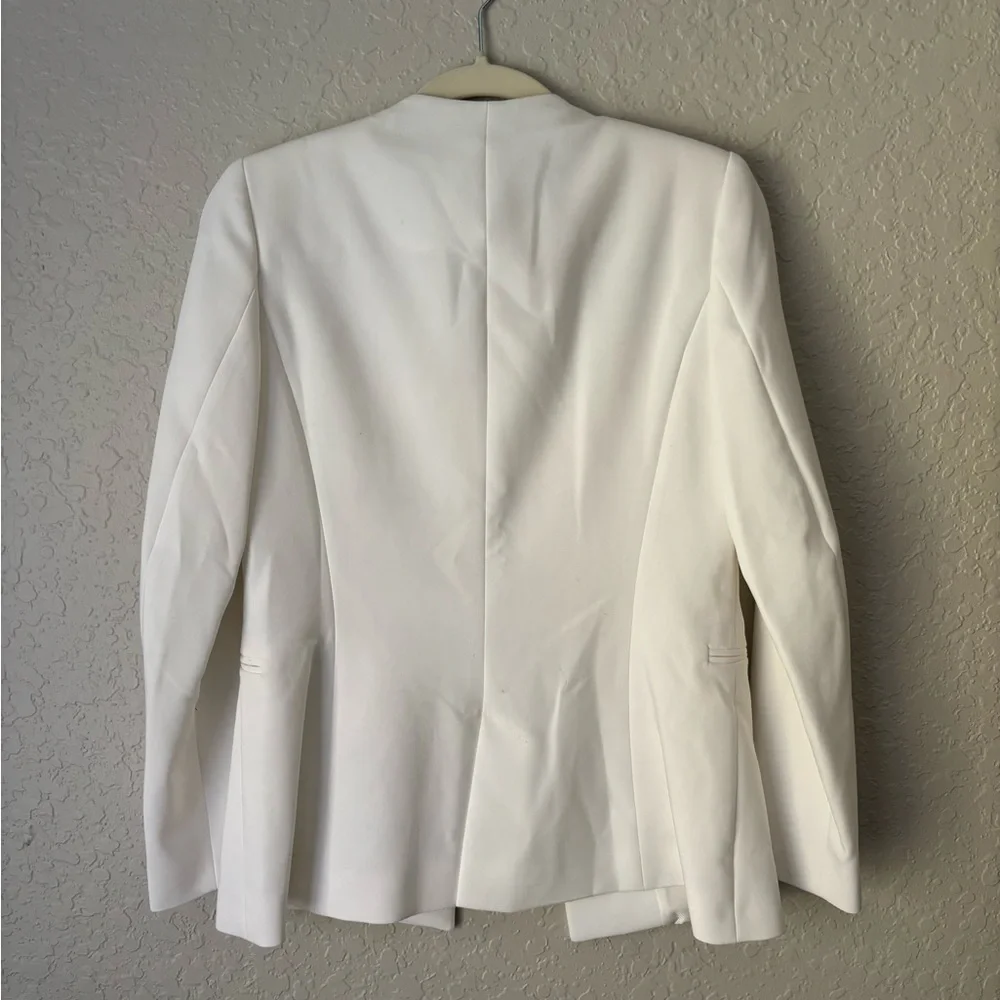 Zara White Blazer, size M - Picture 2 of 3
